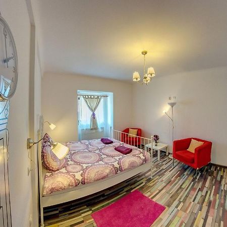 Little Bucharest Old Town Hostel Номер фото