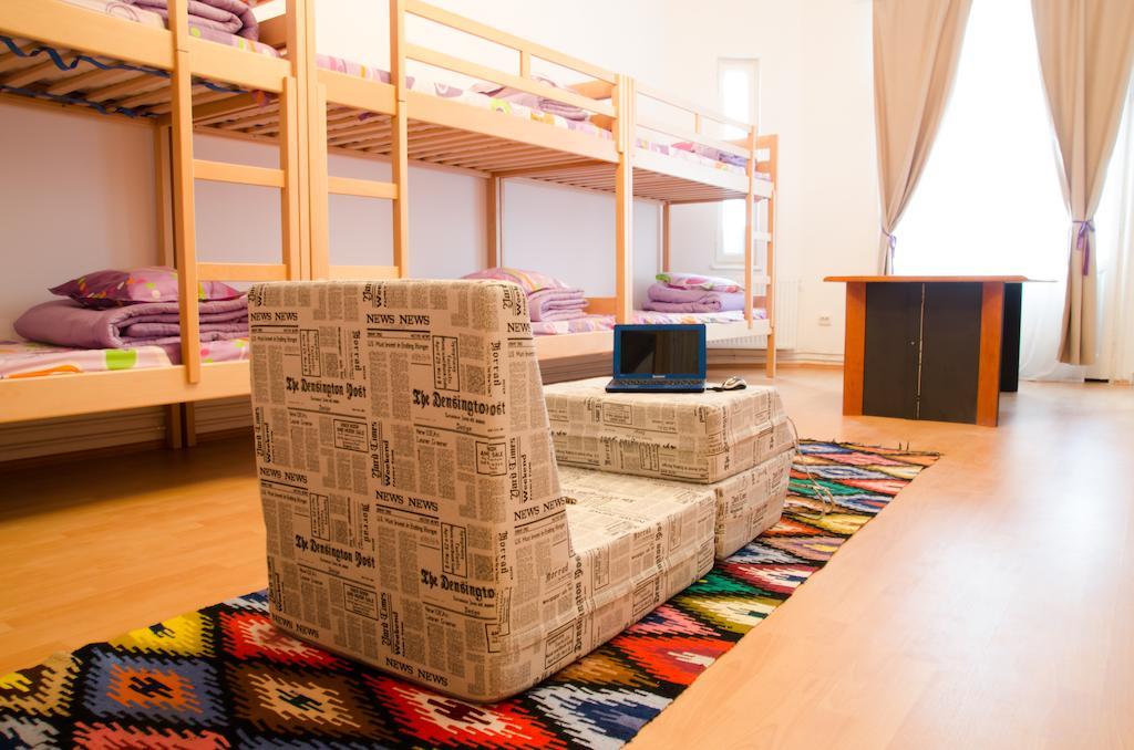 Little Bucharest Old Town Hostel Номер фото