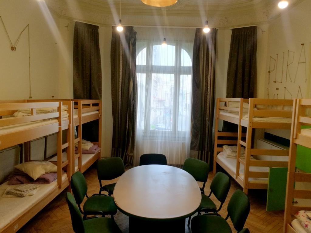 Little Bucharest Old Town Hostel Экстерьер фото