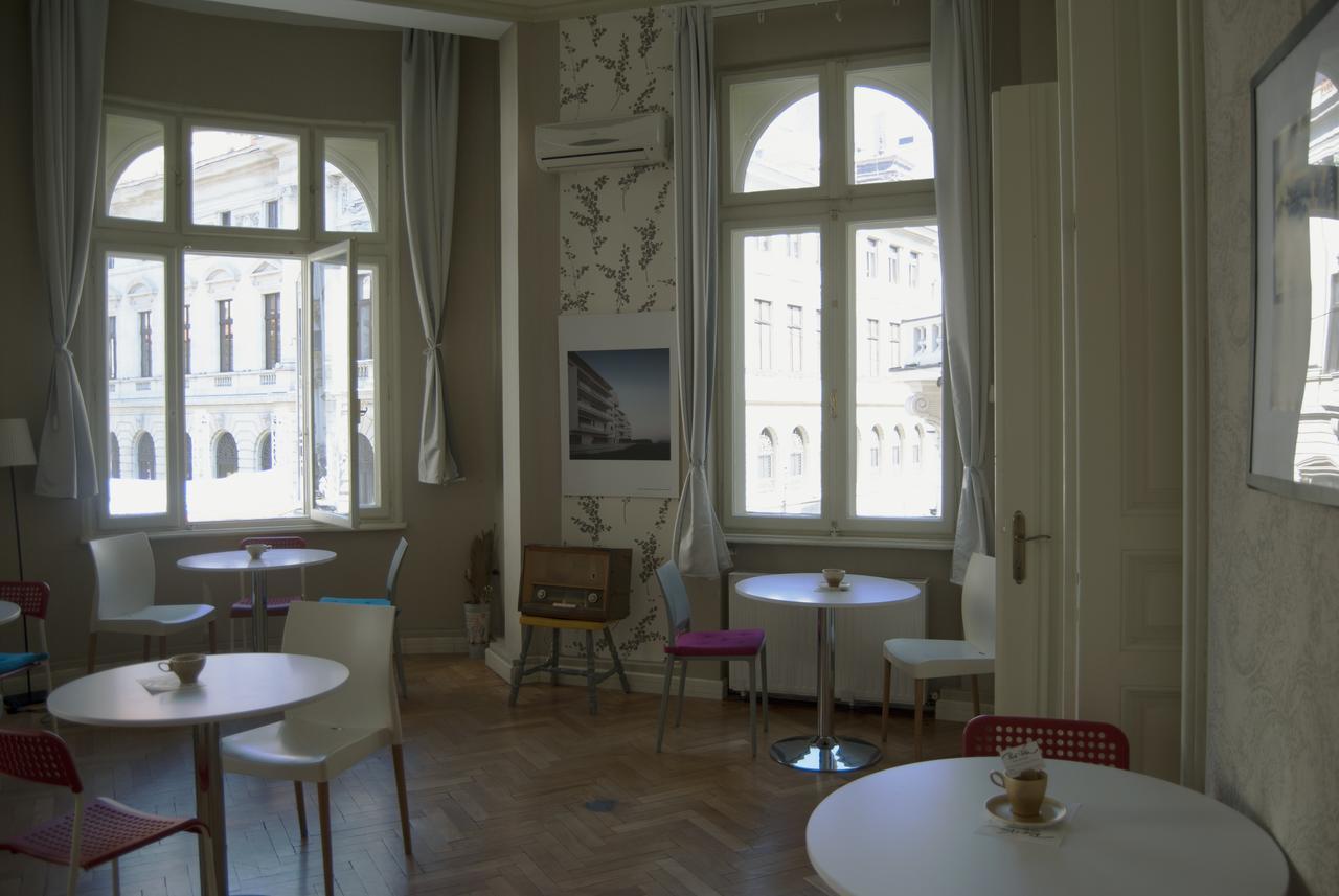 Little Bucharest Old Town Hostel Экстерьер фото